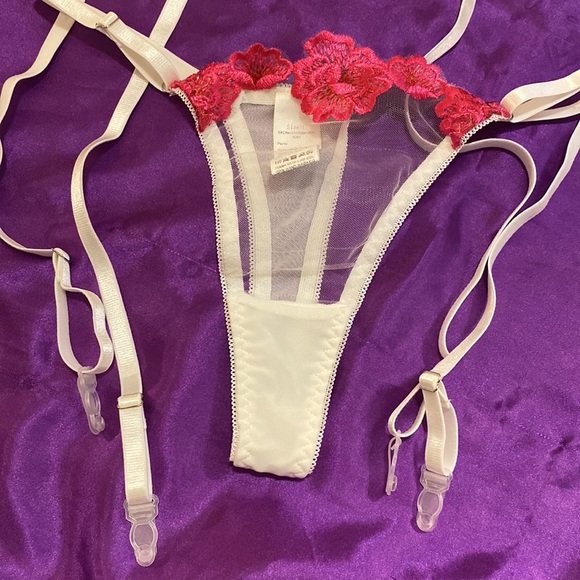 Sexy Lingerie Bra,Thong & Garter SZ L - Picture 3 of 14